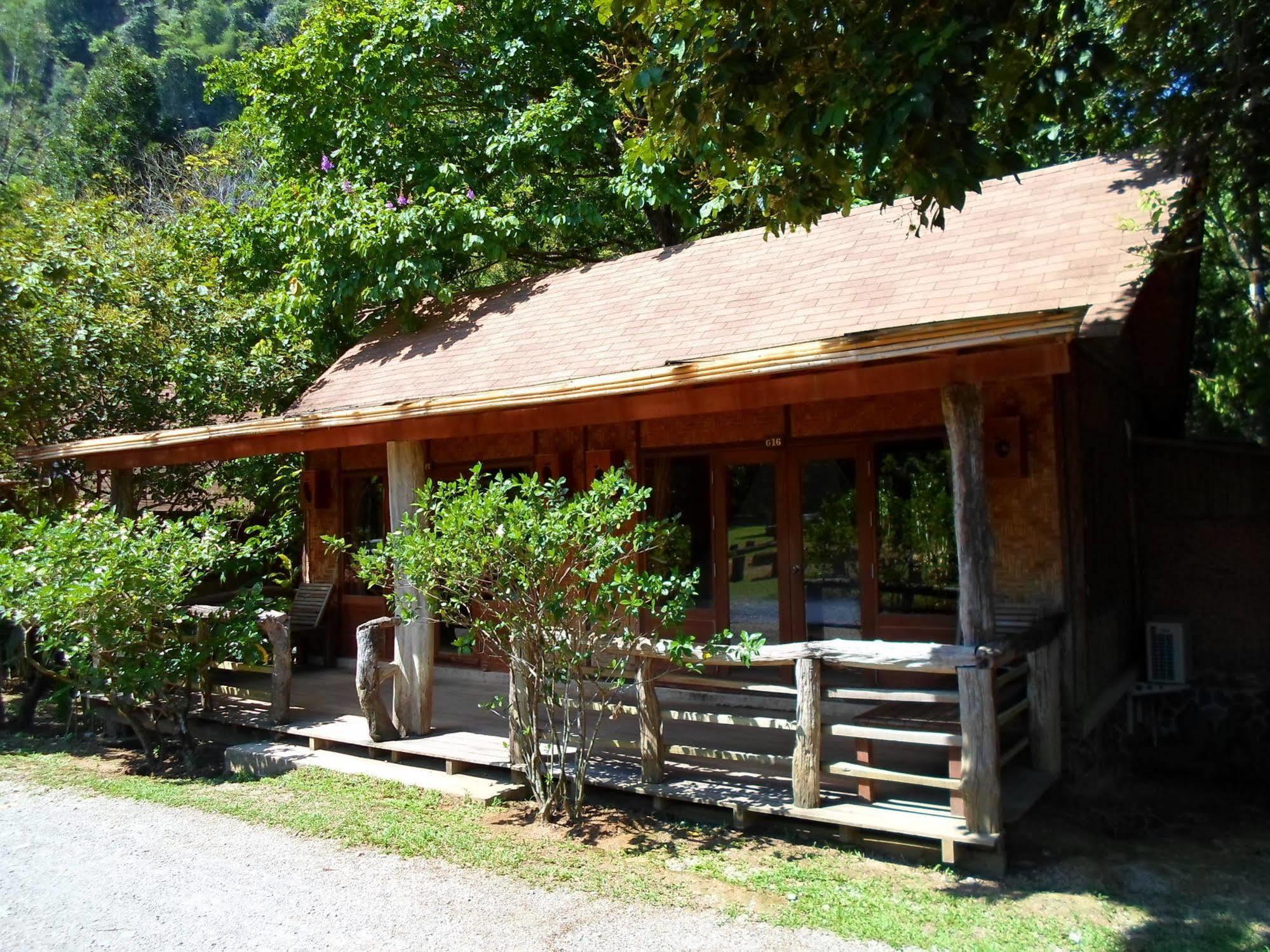 The Cliff & River Jungle Resort Phanom Exterior foto