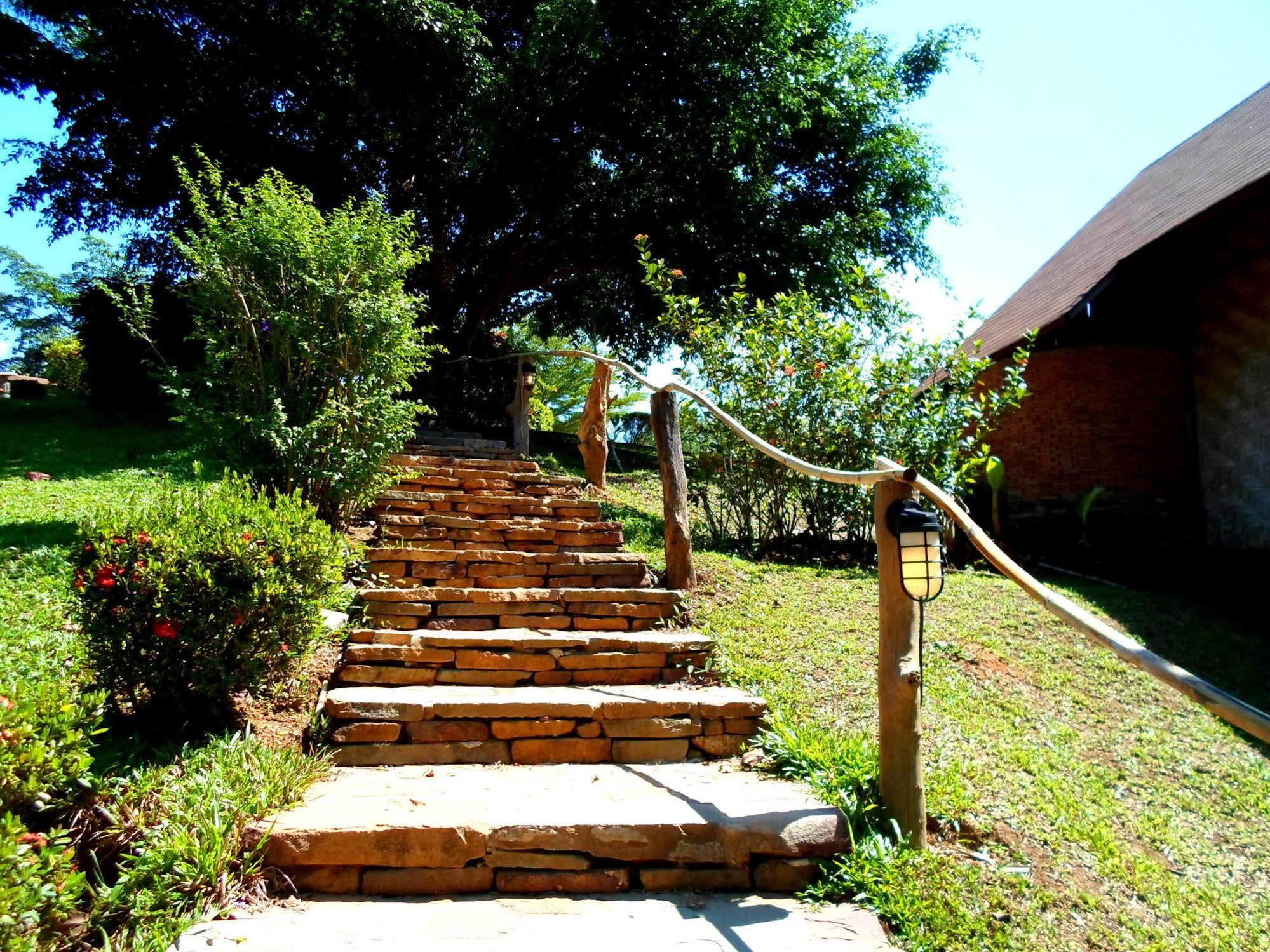 The Cliff & River Jungle Resort Phanom Exterior foto